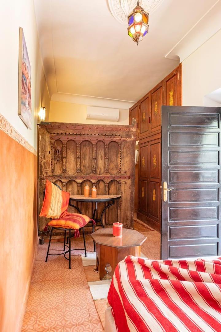 Riad Des Mile Nuits Villa Marrákes Szoba fotó
